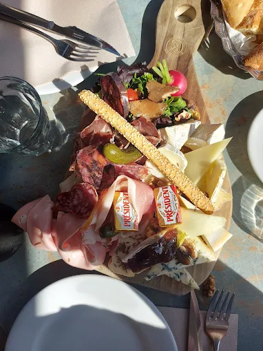 Planche charcuteries et fromages